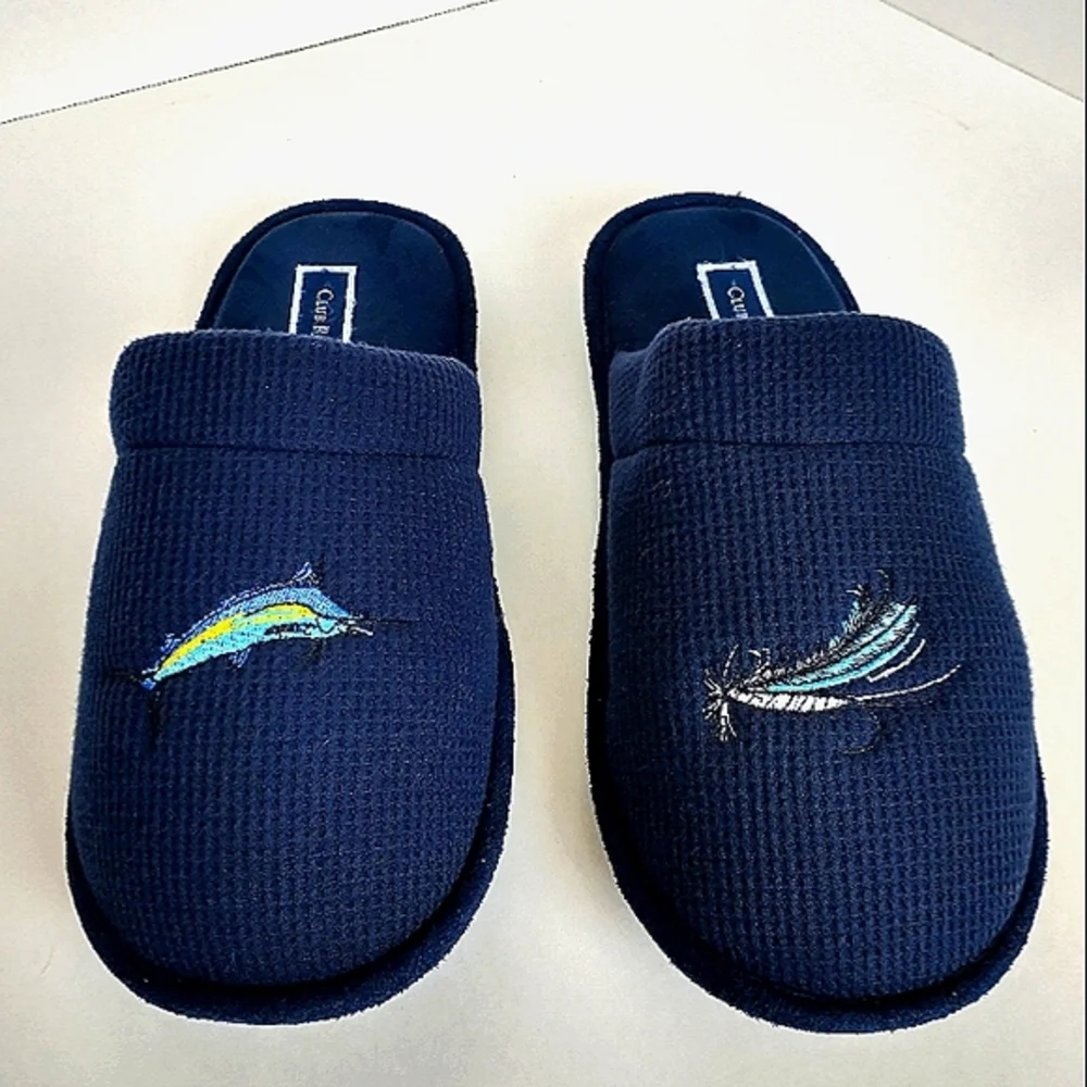 Excellent Used Condition Men's Club Room Waffle Knit Embroidered Slippers Small